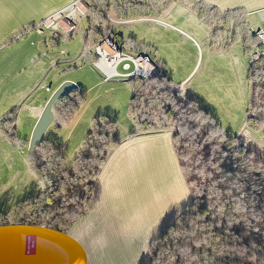 Survol en ULM du Chateau de Pupetiere