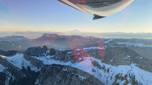 Vol en ULM au-dessus de la Grande Chartreuse. Sommet du Grand Som.